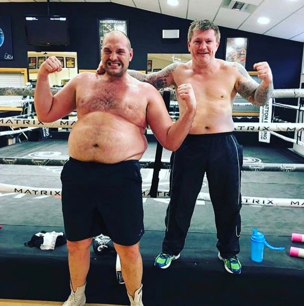 Tyson Fury's transformation from 18 pints a day to 10st weight loss ahead of comeback - Irish Mirror Online